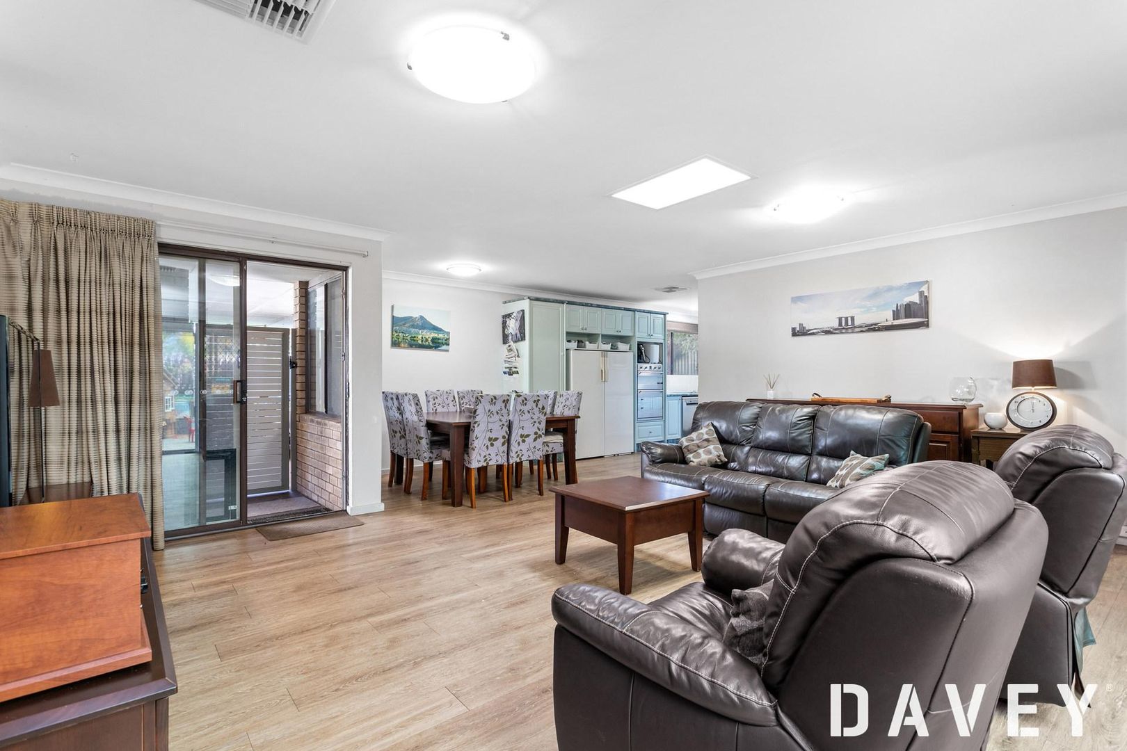 5 Peckham Crescent, Kingsley WA 6026, Image 1