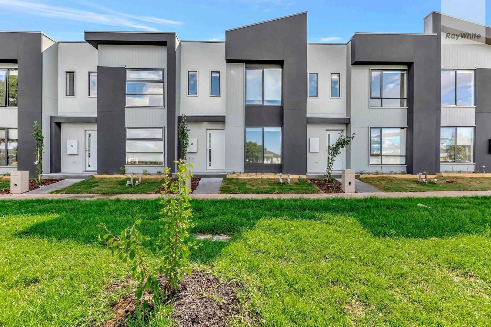 13 Voltaire Walk, Wollert VIC 3750