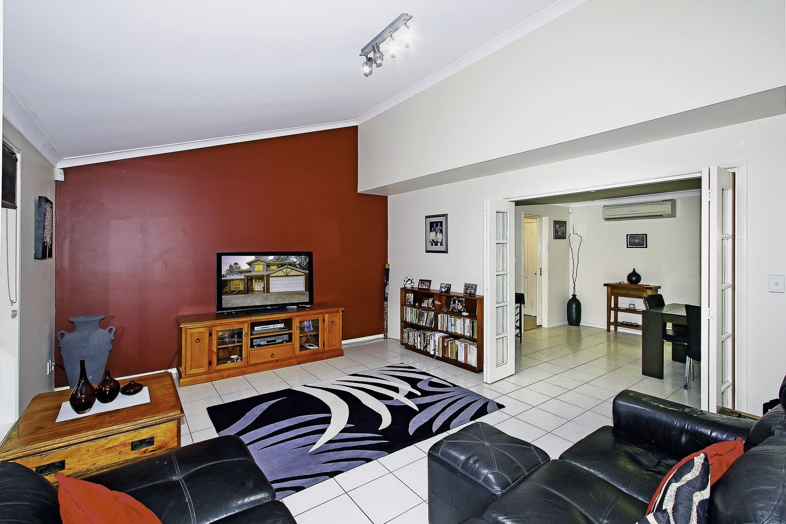 26 Peterson Place, Bridgeman Downs QLD 4035, Image 2