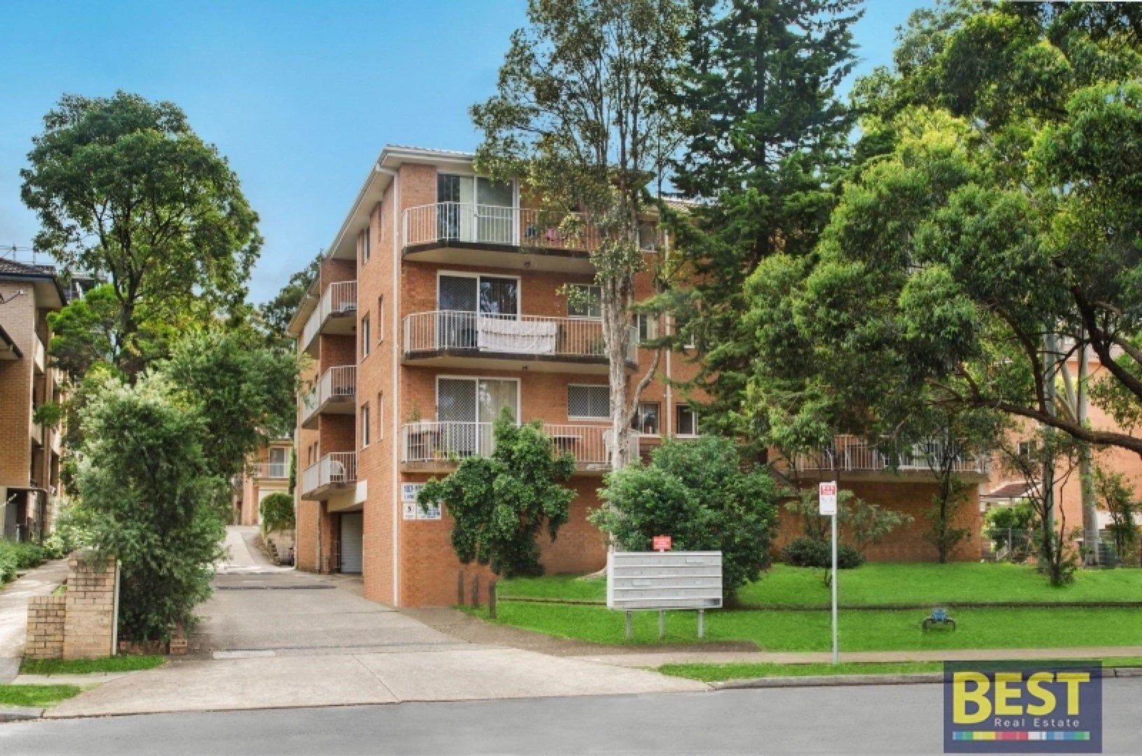 2 bedrooms Apartment / Unit / Flat in 7/107-109 Lane Street WENTWORTHVILLE NSW, 2145