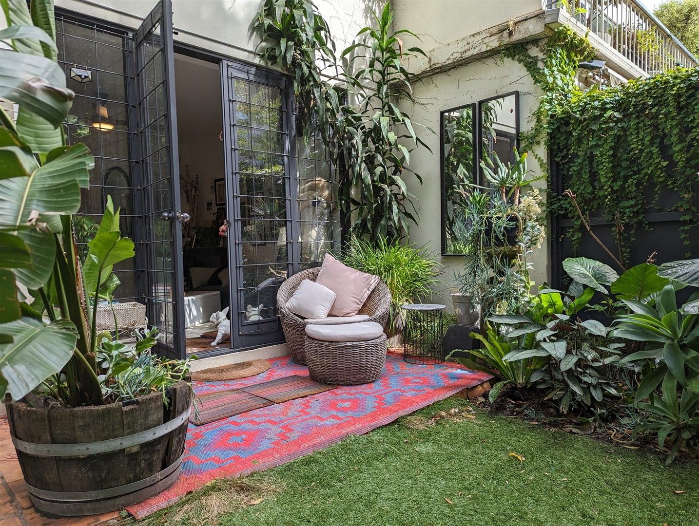 2 bedrooms Apartment / Unit / Flat in  TOORAK VIC, 3142