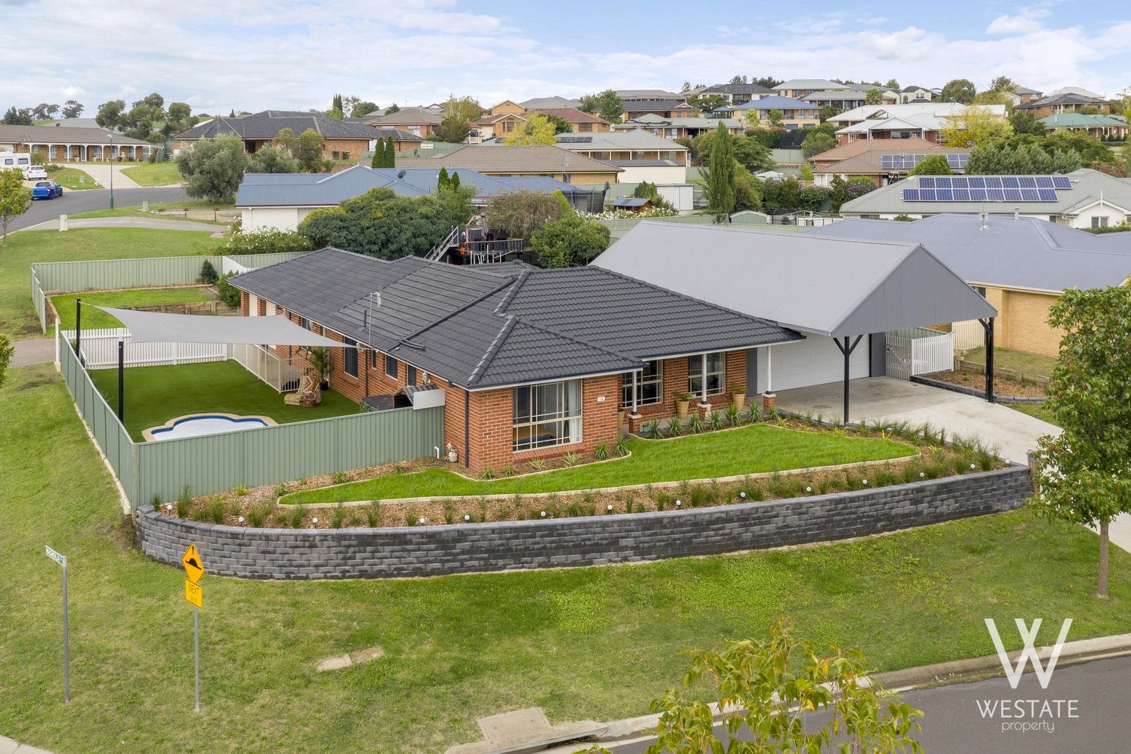 3 bedrooms House in 12 Willow Drive KELSO NSW, 2795