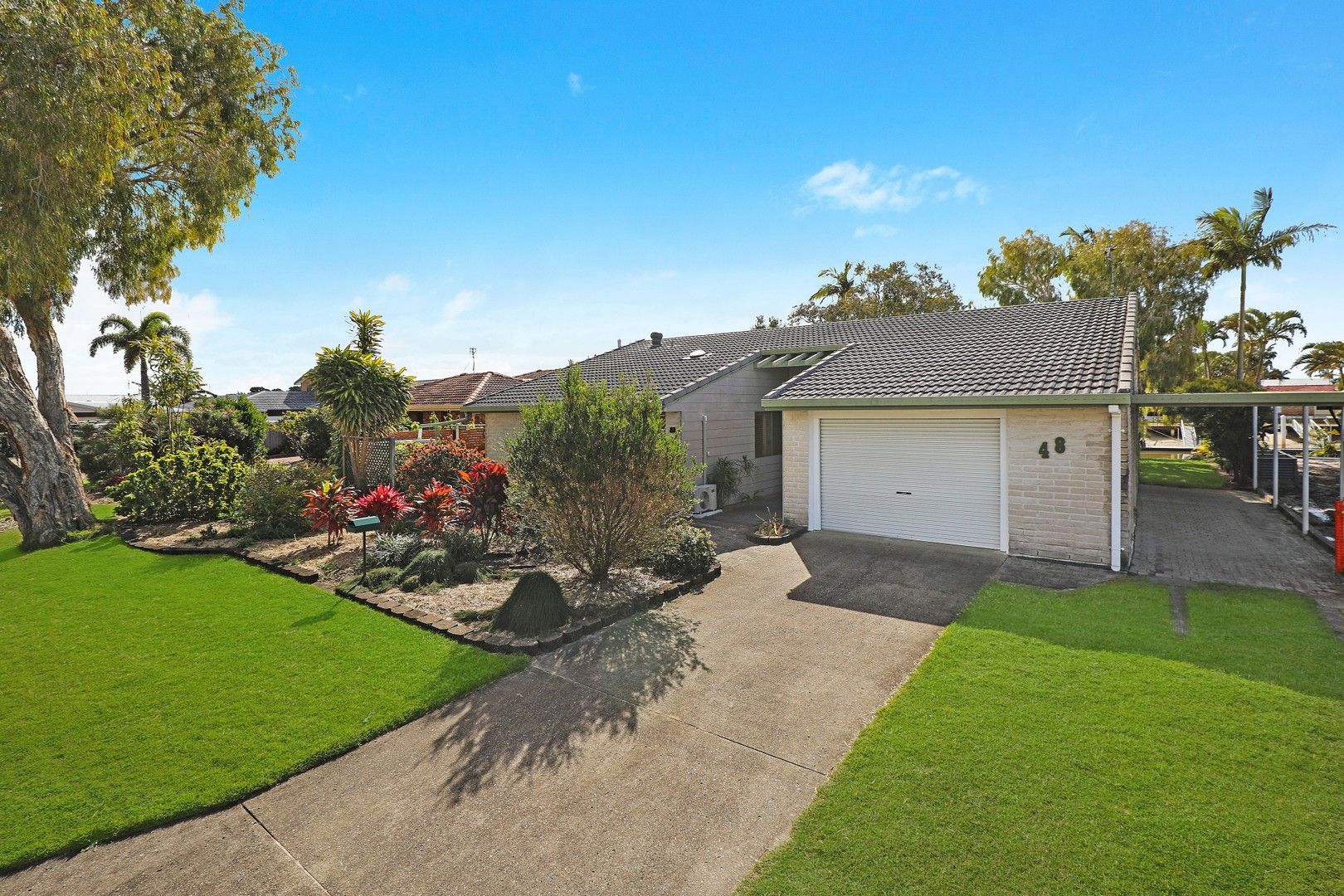 3 bedrooms House in 48 Schirrmann Drive MAROOCHYDORE QLD, 4558