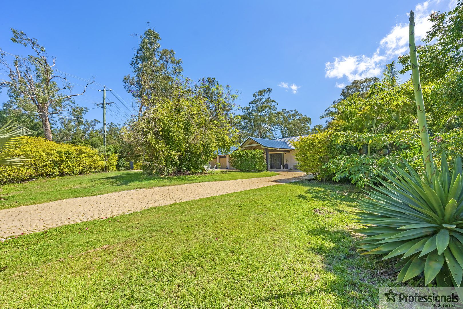 3 Woodvale Drive, Tallai QLD 4213, Image 2