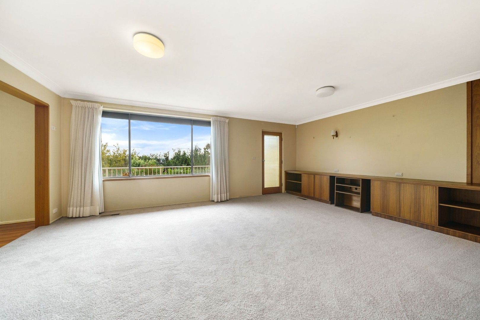 8 Tubb Place, Pearce ACT 2607 House For Rent Domain