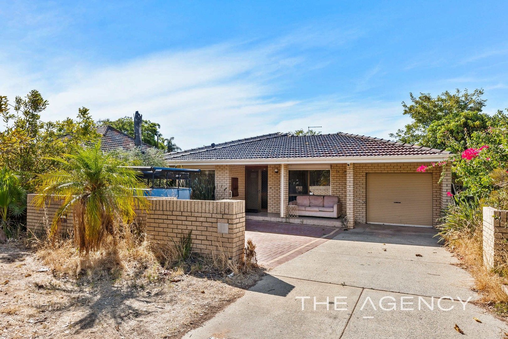 4 bedrooms House in 14 Owen Road HAMILTON HILL WA, 6163