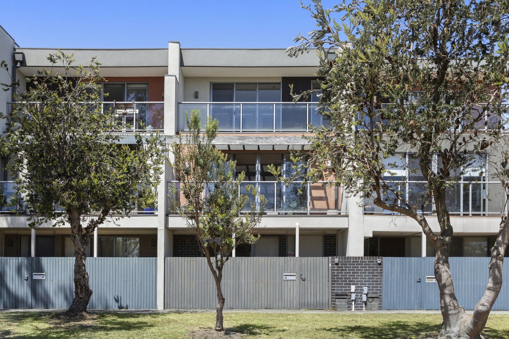3 bedrooms Townhouse in 15 Silverbanks Grove MENTONE VIC, 3194