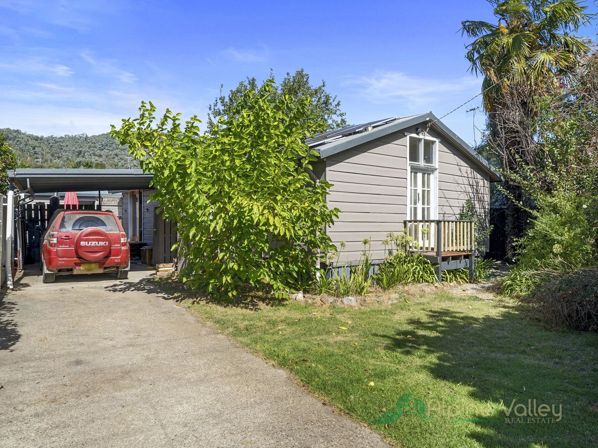 4 Freeburgh Avenue, Mount Beauty VIC 3699, Image 0