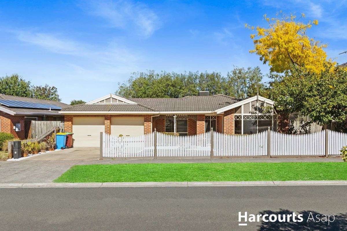 3 Glenn Erin Way, Berwick VIC 3806