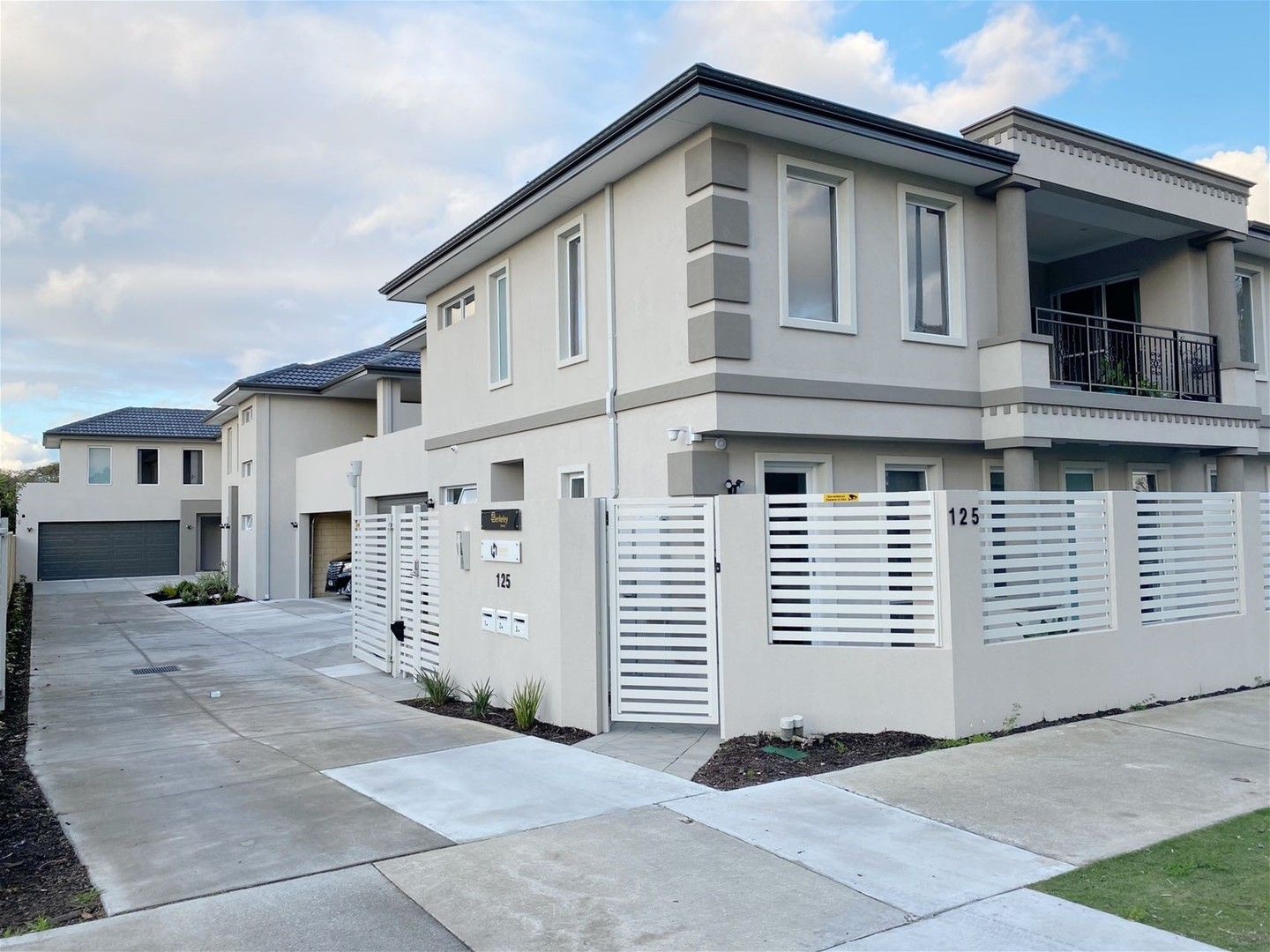 2 bedrooms House in 201/125 Kooyong Rd RIVERVALE WA, 6103