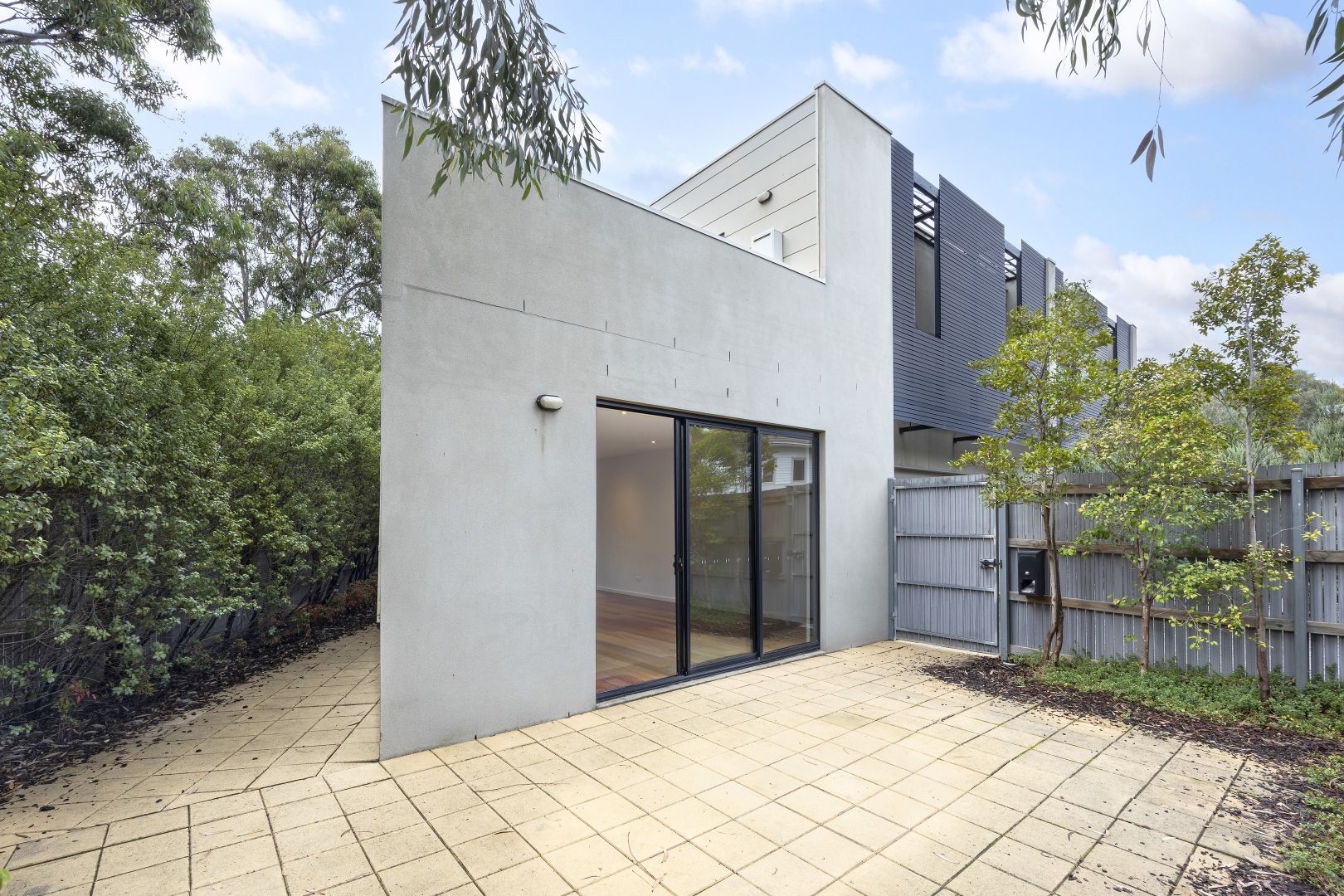 24 Garrard Street, Parkville VIC 3052, Image 2