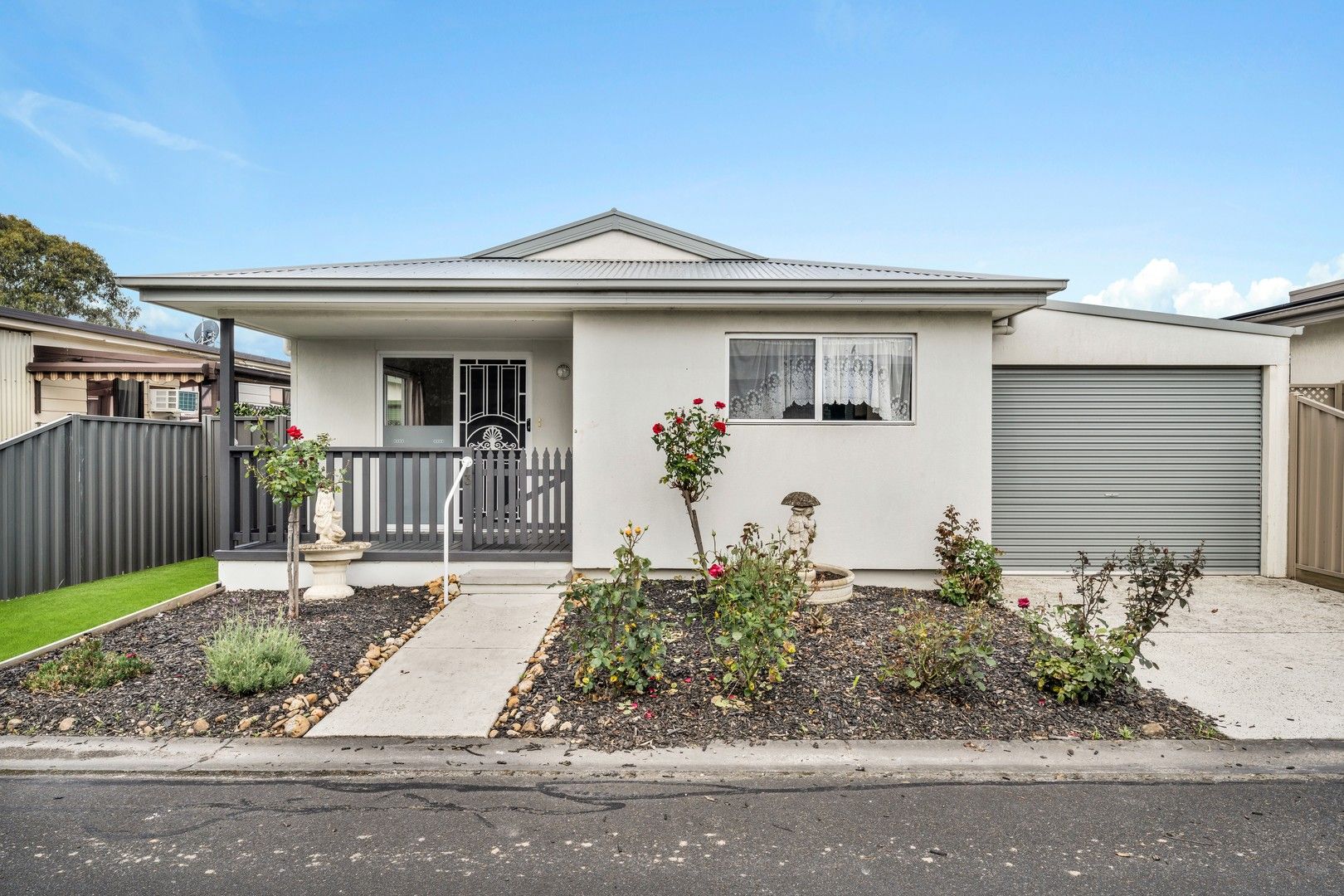 2 bedrooms House in 3 Banksia Court BANGHOLME VIC, 3175