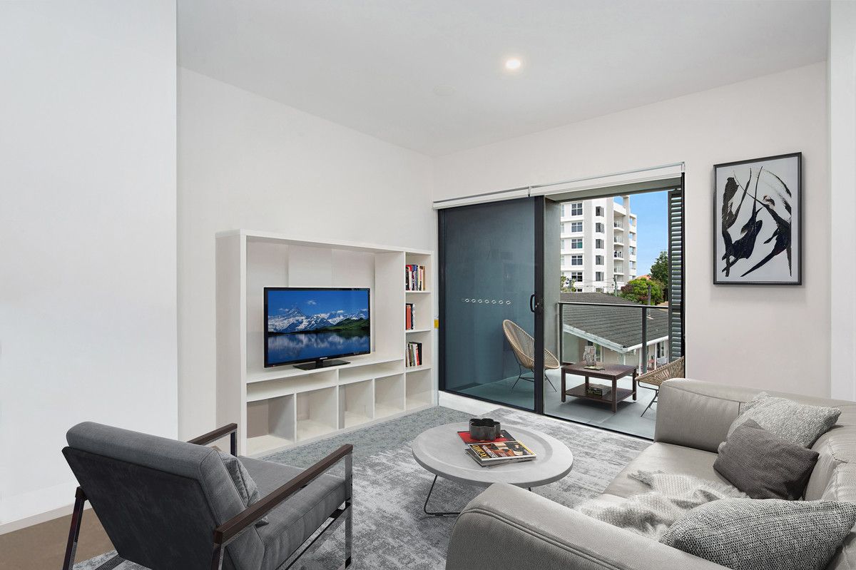 302/11 Andrews Street, Southport QLD 4215, Image 1