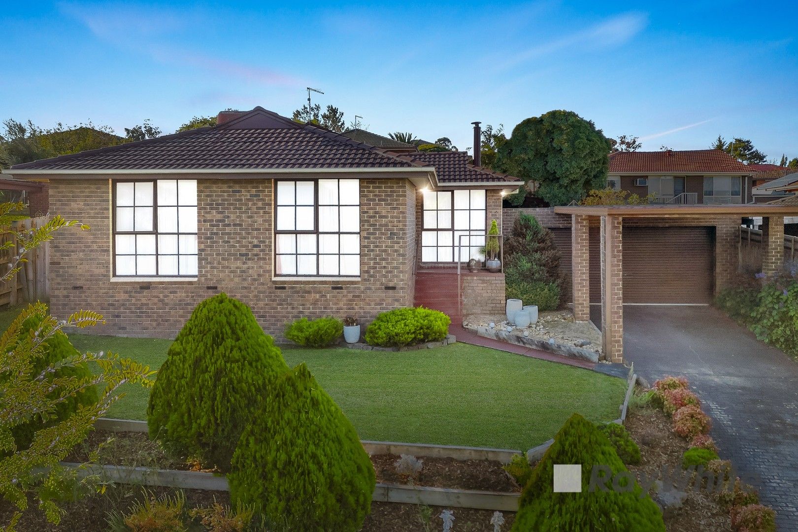 8 William Perry Close, Endeavour Hills VIC 3802, Image 0