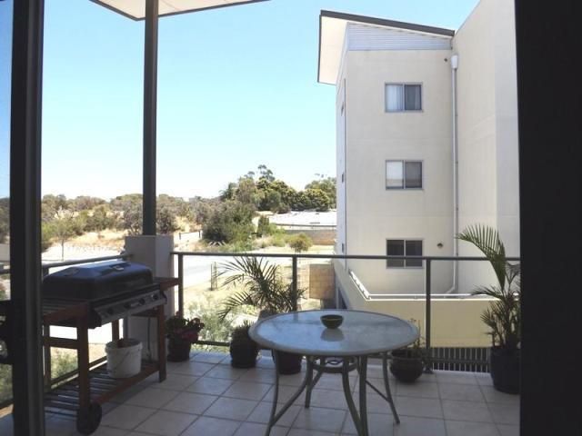 3 bedrooms Apartment / Unit / Flat in 5/1 Ibera Way SUCCESS WA, 6164