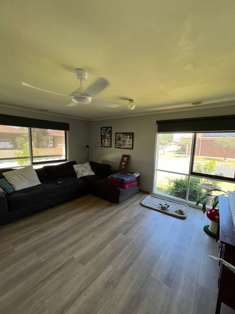 15 Sunshine Boulevard, Mulwala NSW 2647 House For Rent 450 Domain
