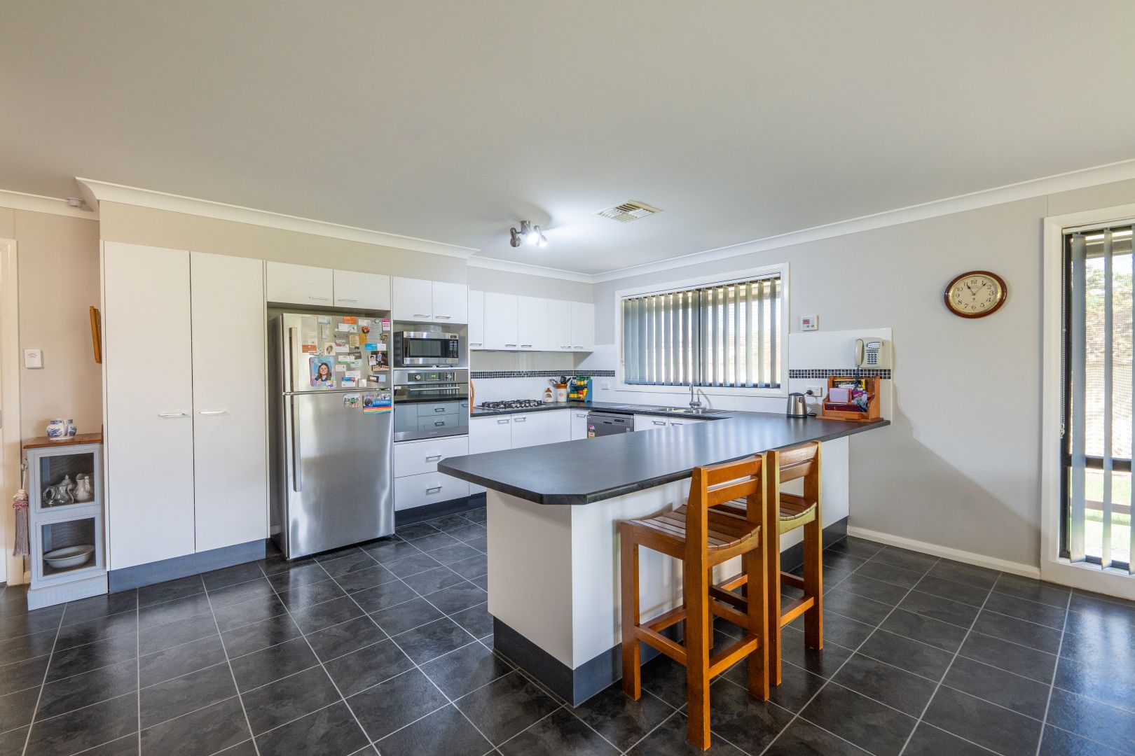 11 Dunstan Close, Forbes NSW 2871, Image 2