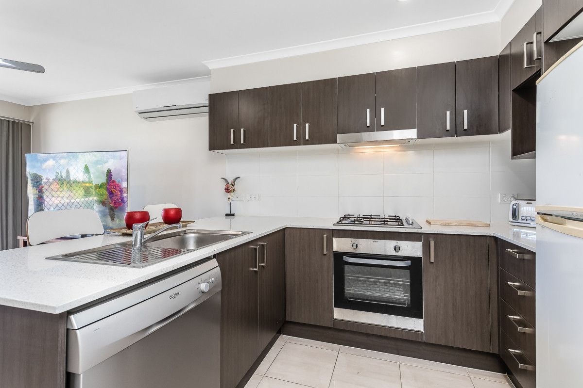2 bedrooms Duplex in 2/50 Marmoset Circuit DAKABIN QLD, 4503