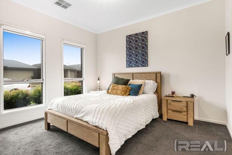 14 Robertson Street, Evanston Gardens SA 5116, Image 2