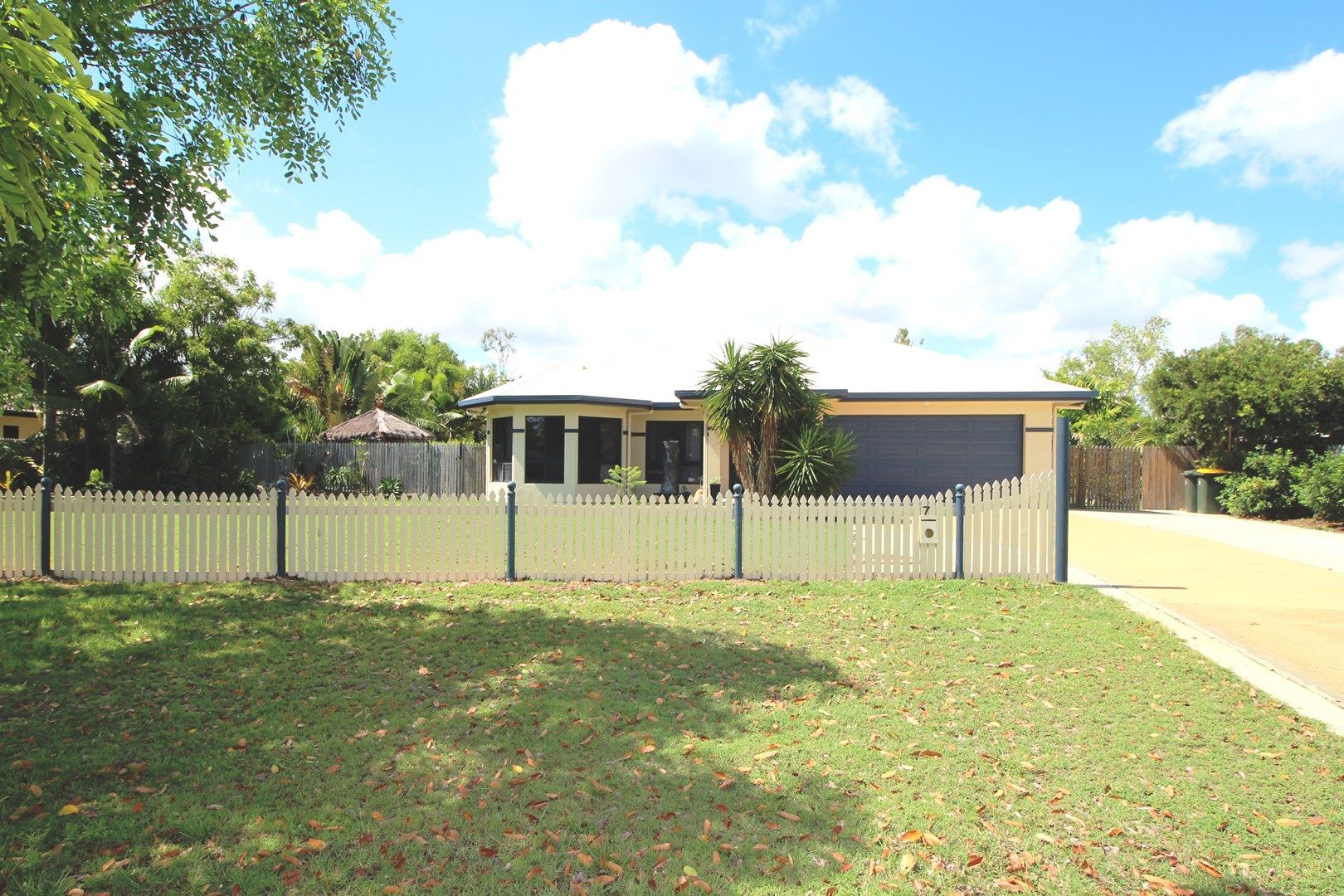 7 Shoalmarra Drive, Mount Low QLD 4818, Image 0