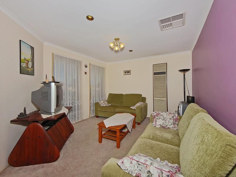 1/2 Unicorn Way, KINGS PARK VIC 3021, Image 1