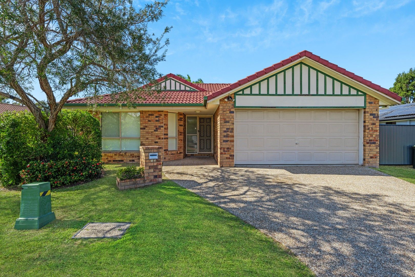 3 bedrooms House in 15 Ursula Place WYNNUM WEST QLD, 4178