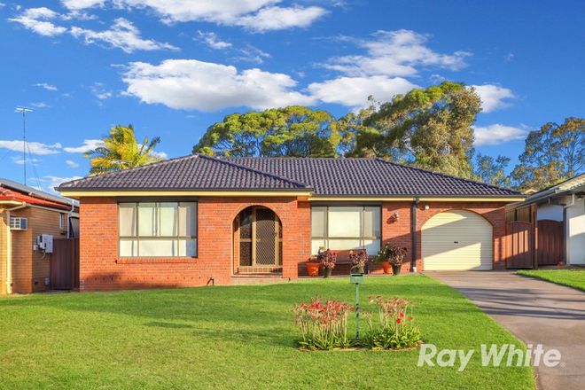 Picture of 14 Chateau Crescent, ST CLAIR NSW 2759
