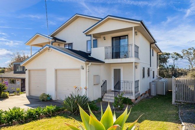 Picture of 2/14 Andrew Avenue, TUROSS HEAD NSW 2537