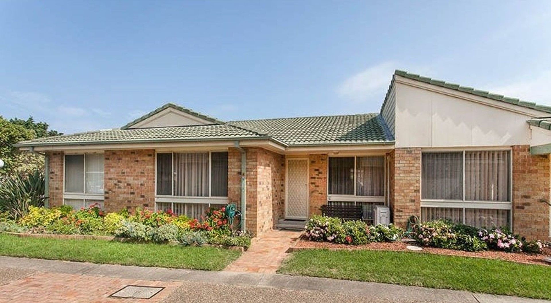 3 bedrooms Villa in 21/1 Sparta Street WARILLA NSW, 2528