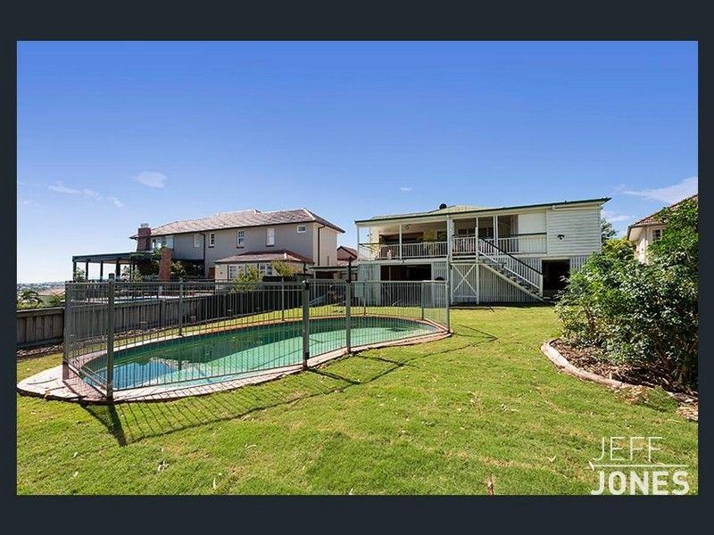 27 Spica Street, Coorparoo QLD 4151, Image 2