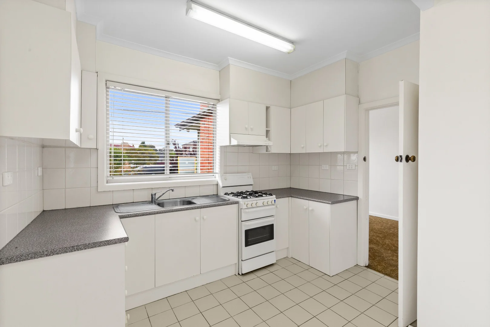 Additional image 5 of 27 Charlton Street, Mount Waverley VIC 3149