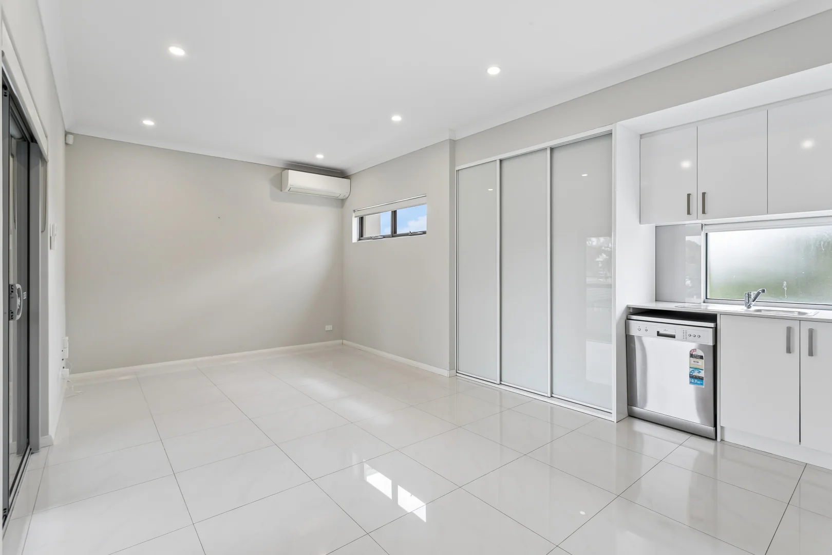 Additional image 5 of 6/30 Culloton Crescent, Balga WA 6061