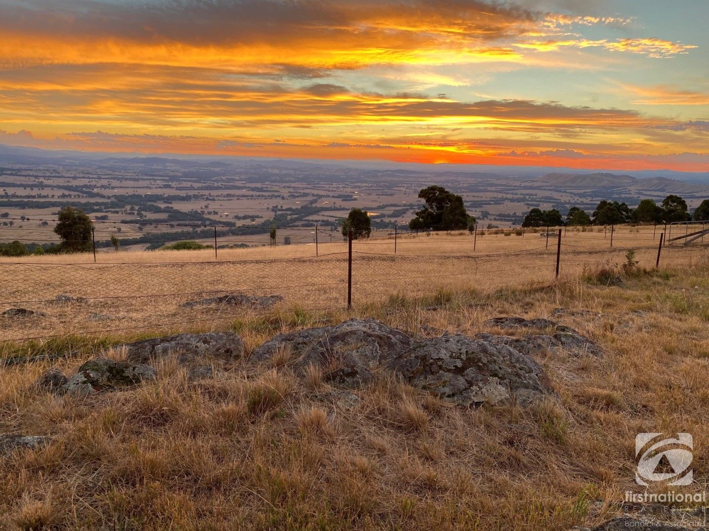 75 Fighting Gully Road, Beechworth VIC 3747, Image 0