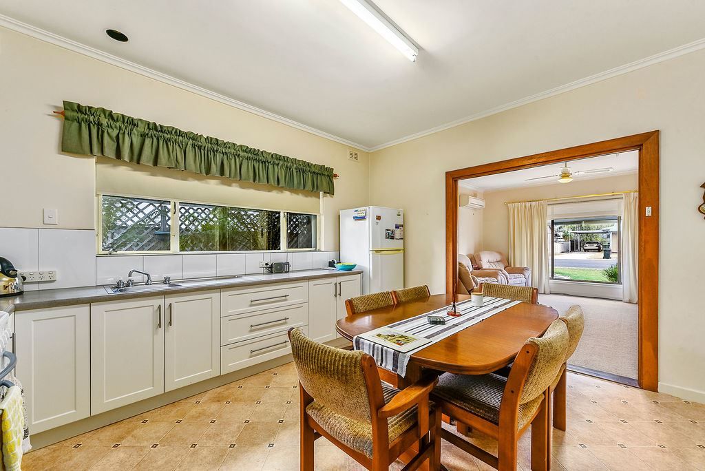 17 Long Street, Tintinara SA 5266, Image 2