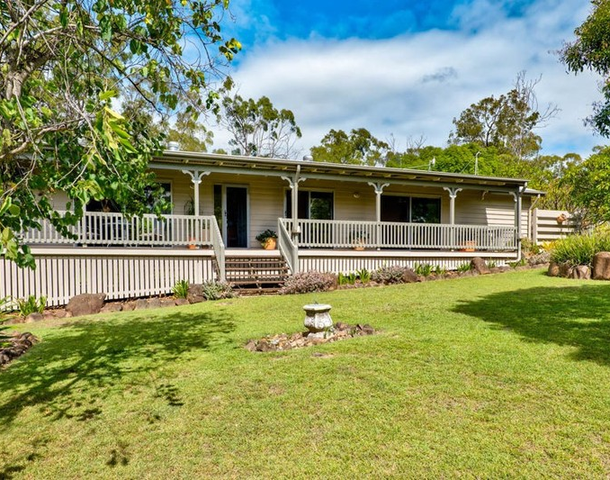 98 Lakeview Drive, Esk QLD 4312