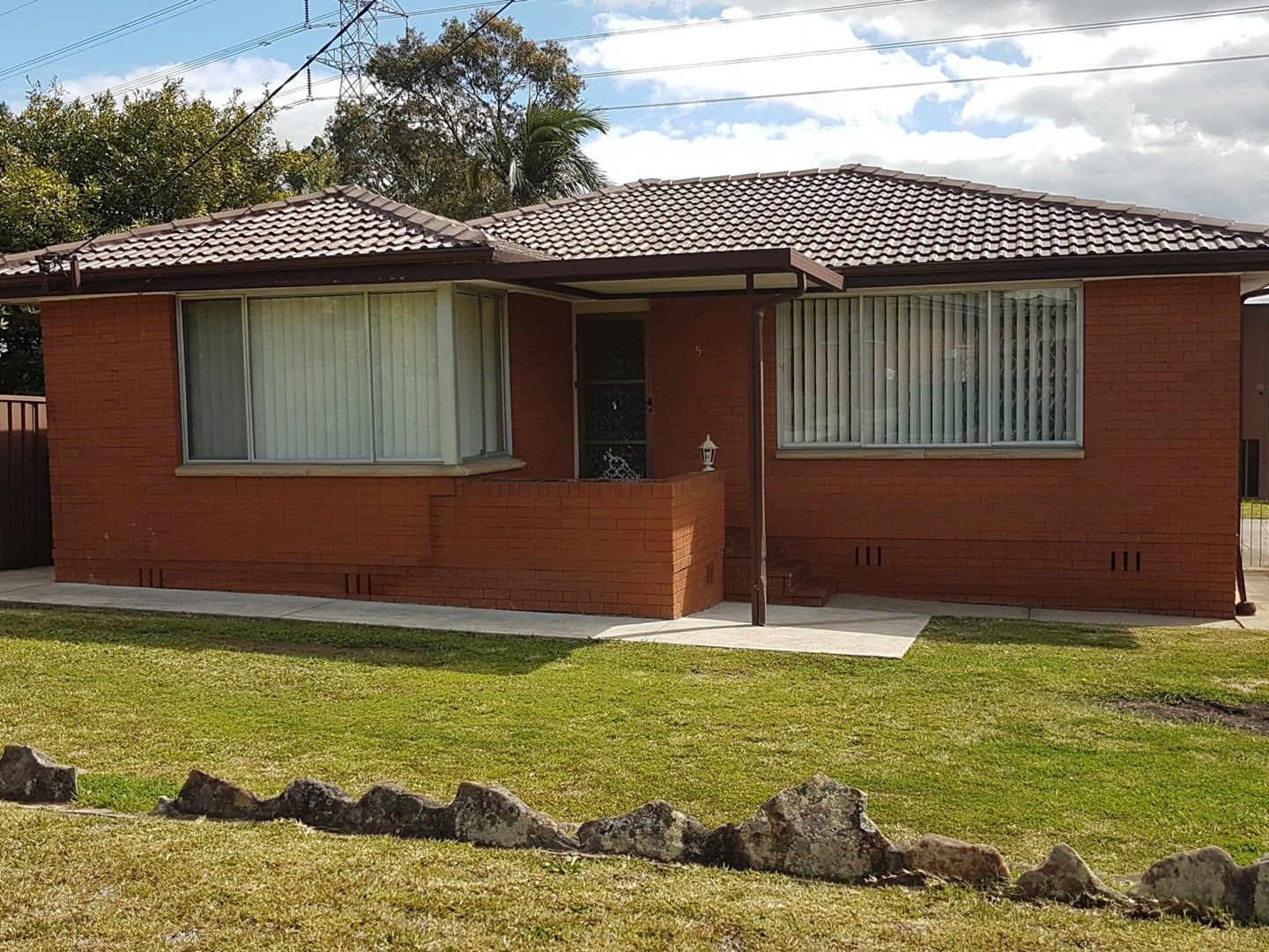 3 bedrooms House in 5 Zambesi Road SEVEN HILLS NSW, 2147