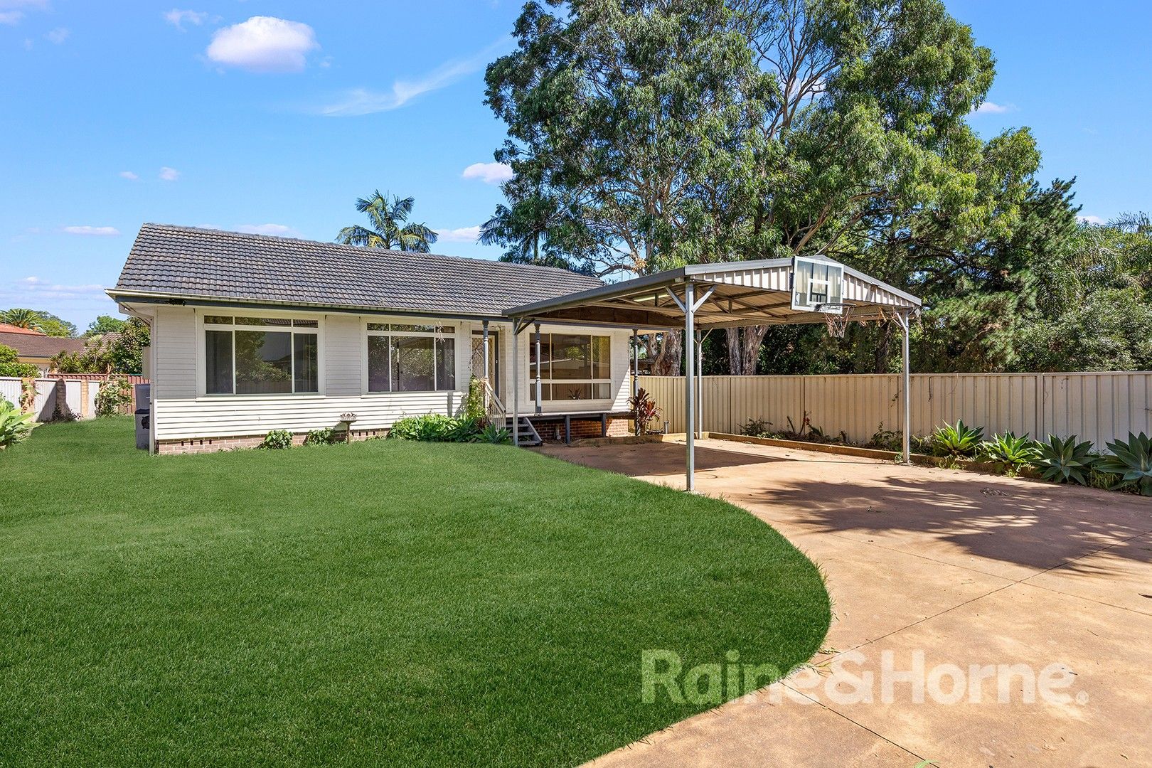 17 Gordon Avenue, Ingleburn NSW 2565, Image 1