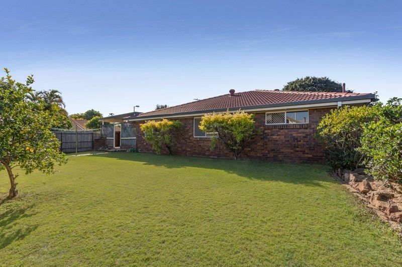 16 Burgundy Street, Carseldine QLD 4034, Image 2