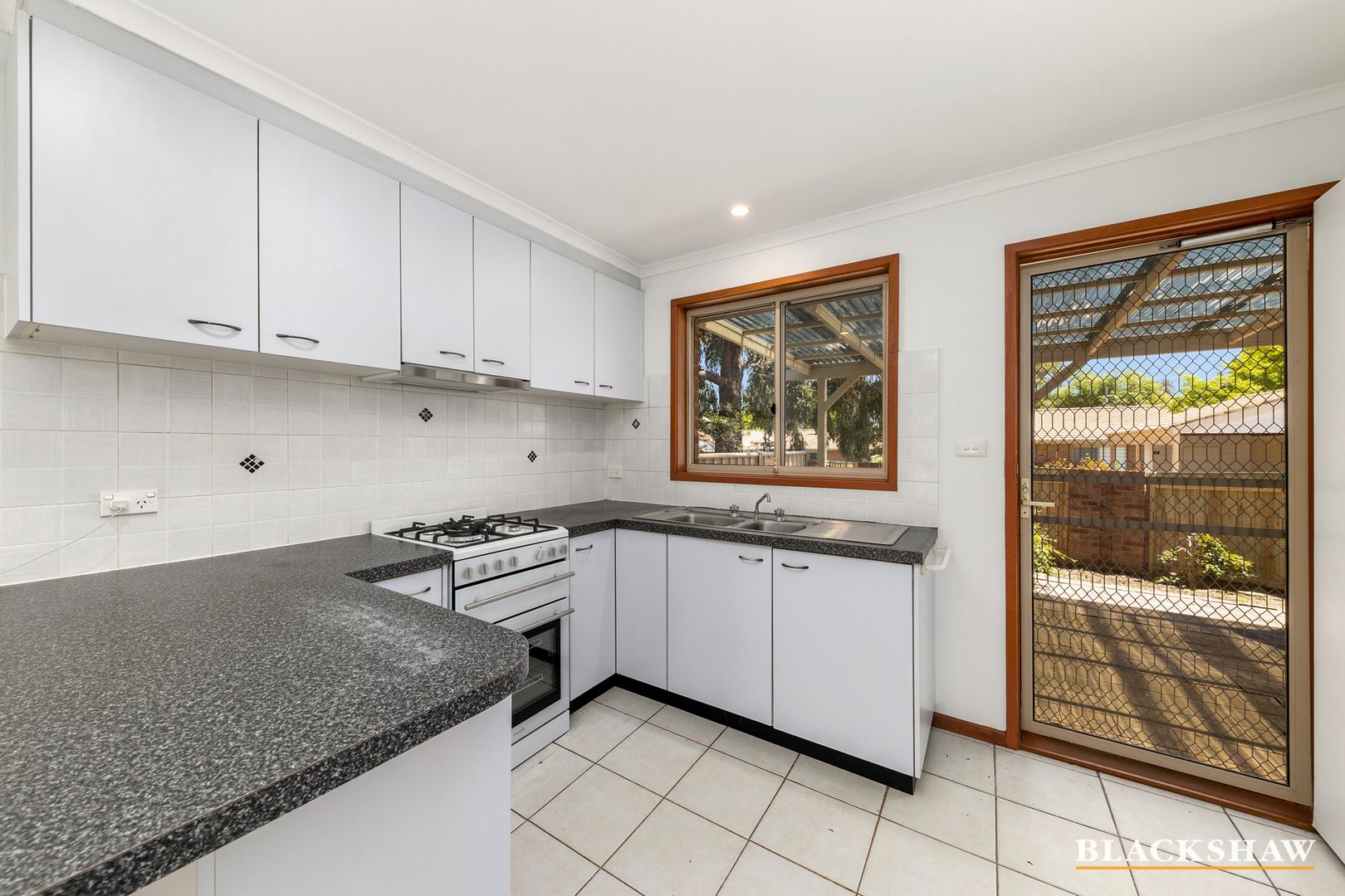 28/24 Beazley Crescent, Calwell ACT 2905, Image 2