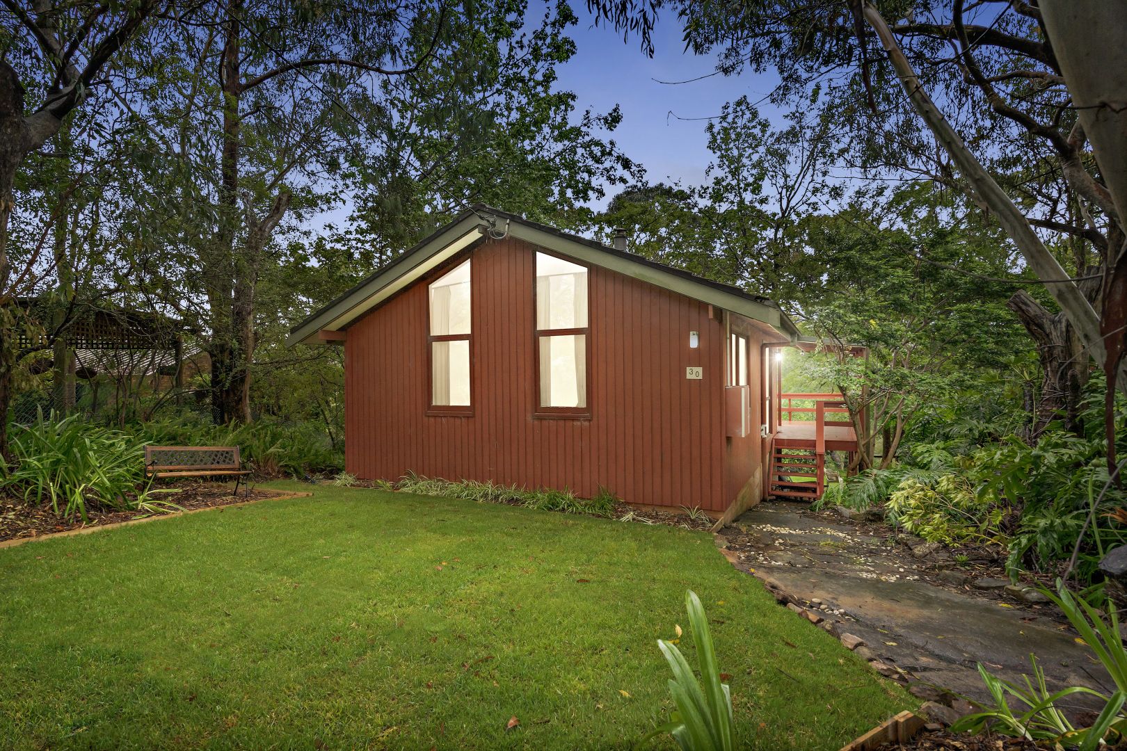 30 Martin Place, Faulconbridge Property History & Address Research