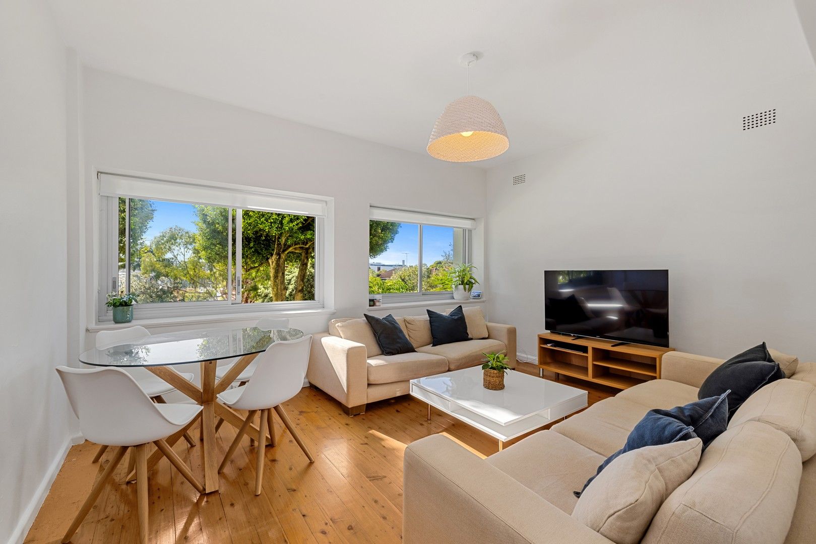 2 bedrooms Apartment / Unit / Flat in 2/12 Francis Street BONDI BEACH NSW, 2026