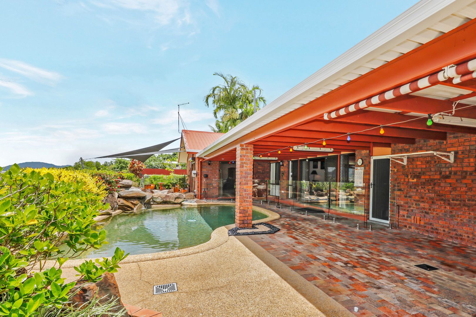 8 Dove Court, Bayview Heights QLD 4868