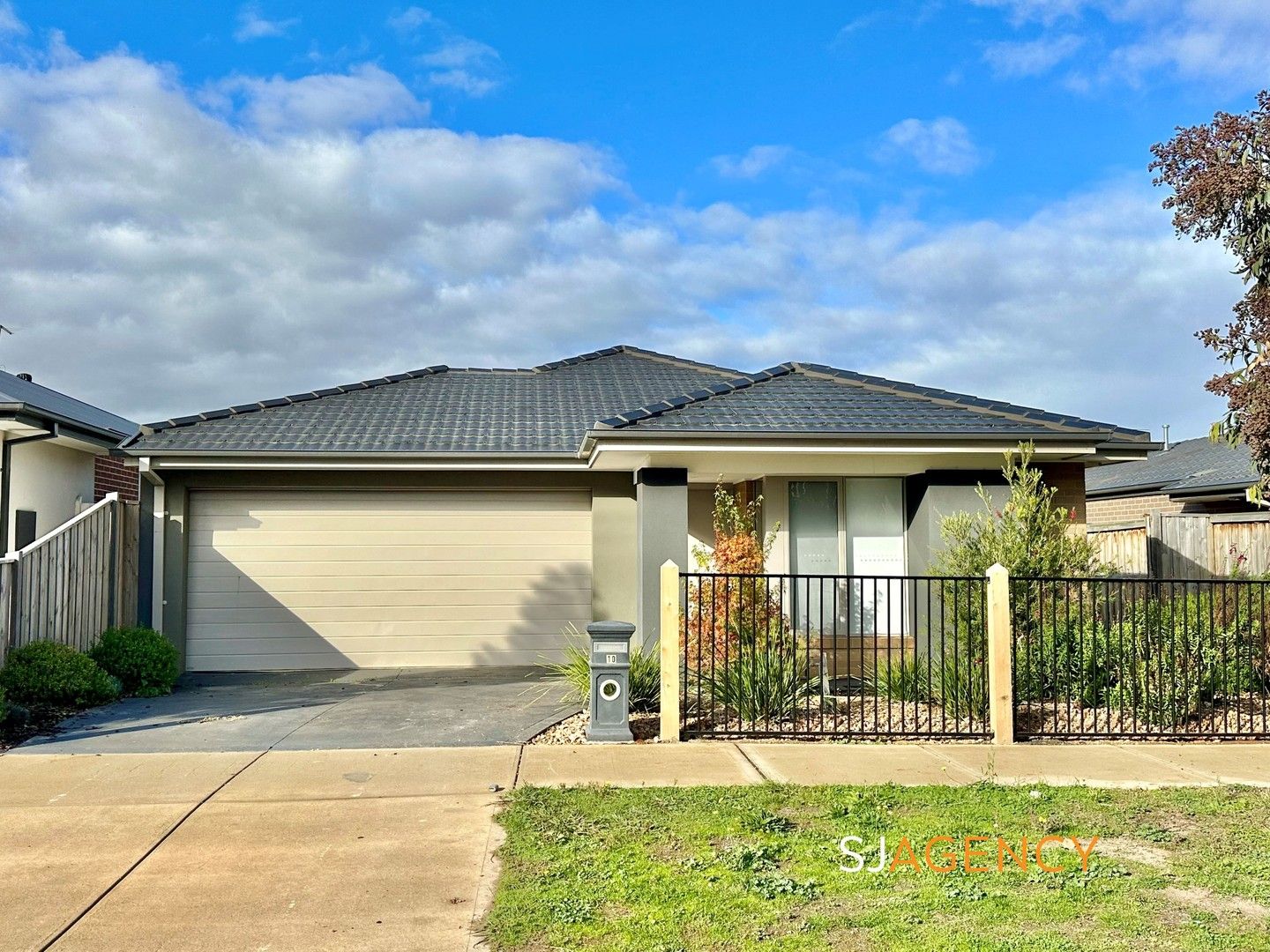 10 Carnation Drive, Rockbank VIC 3335, Image 0