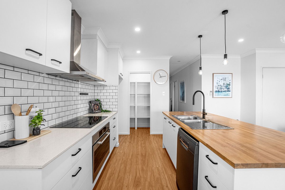 23 Preston Road, Manly West QLD 4179, Image 2