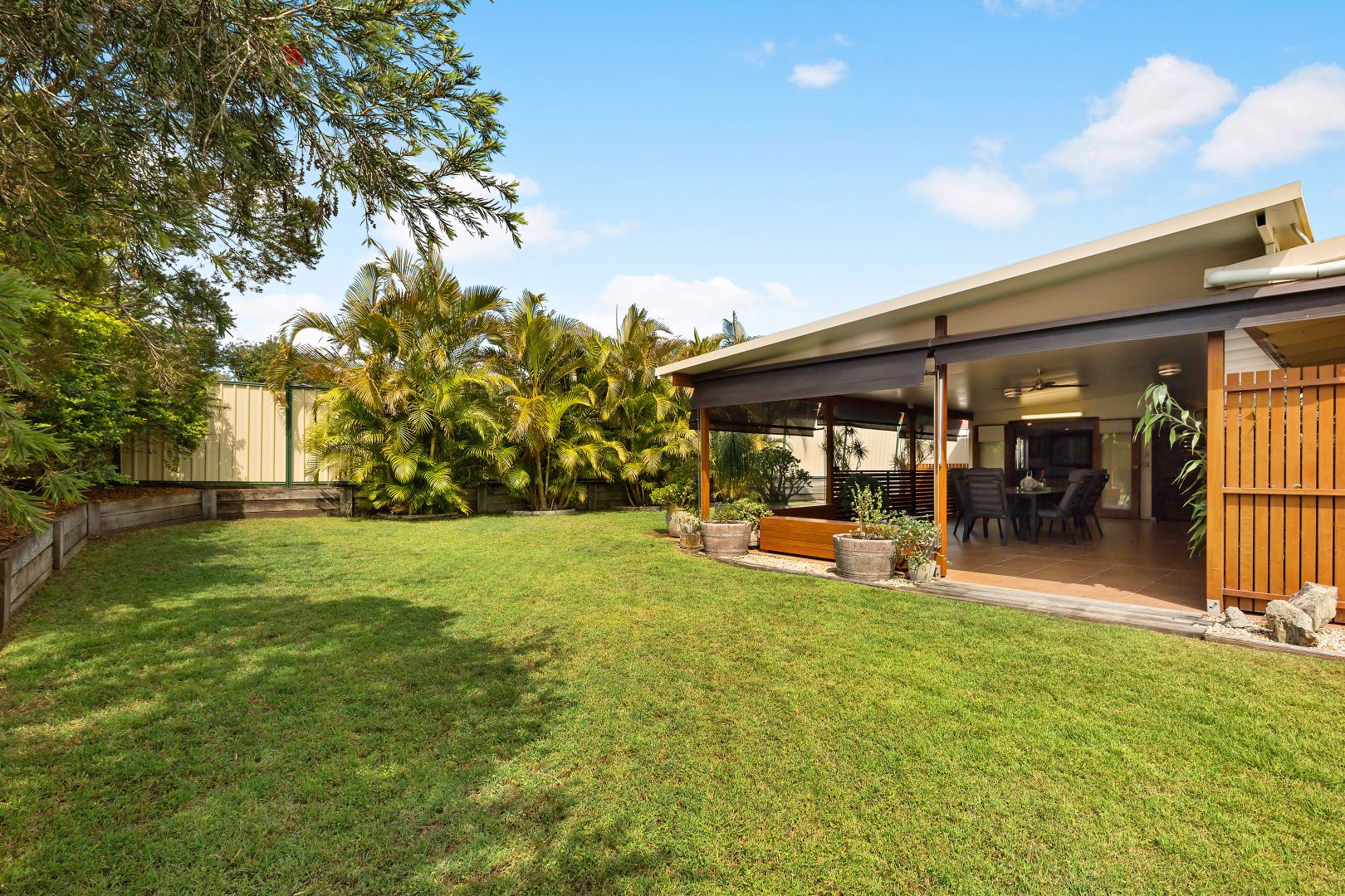 16 Hawdon Crescent, Springwood QLD 4127, Image 2