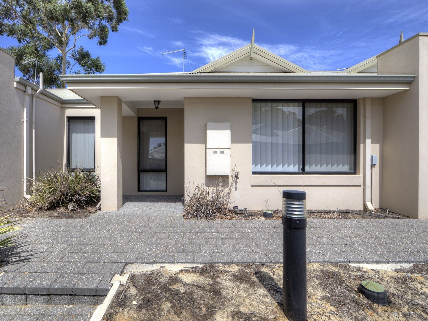 1 bedrooms Block of Units in 4/6 Strelitzia Avenue FORRESTFIELD WA, 6058
