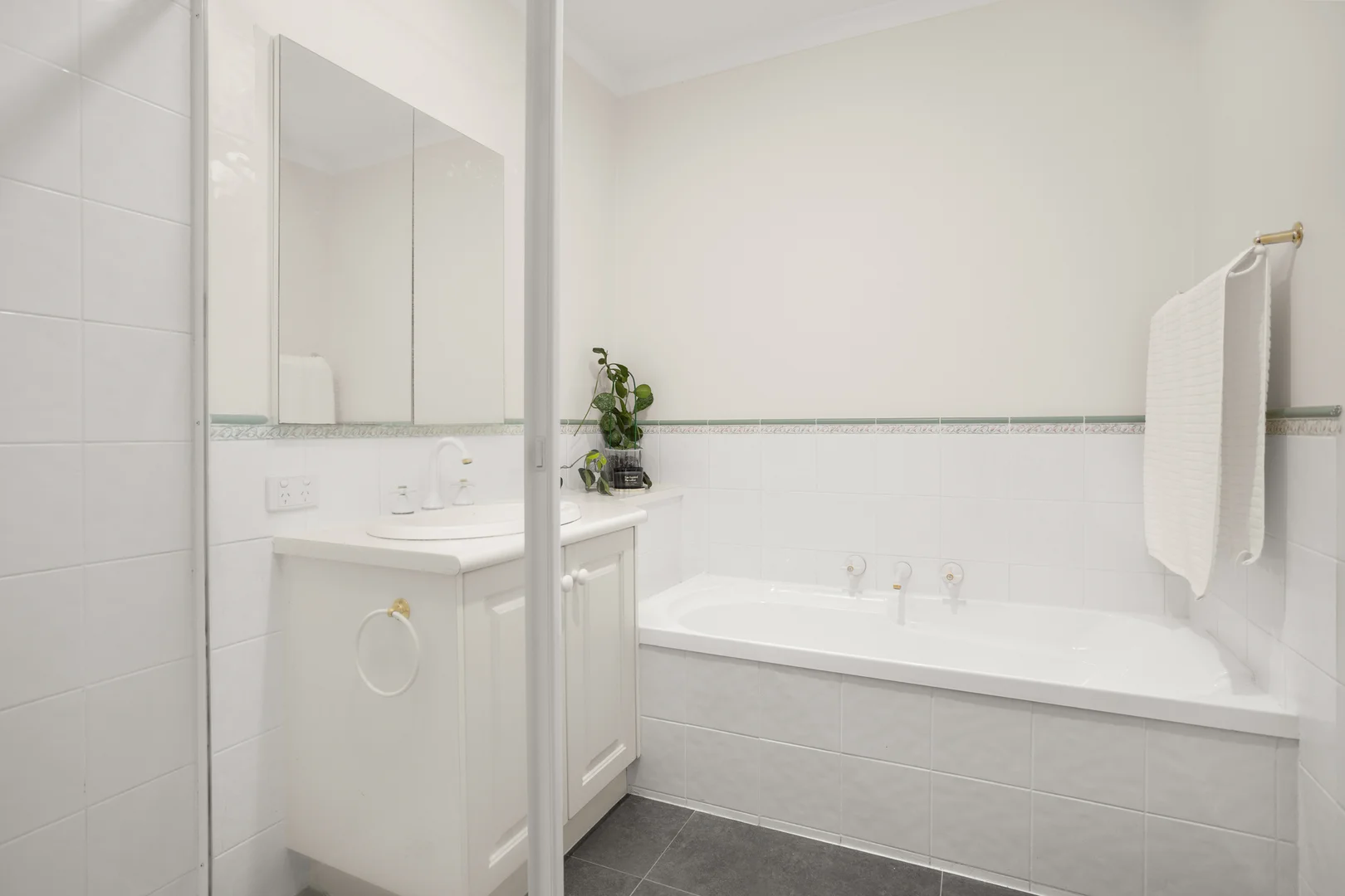 Additional image 12 of 2/24 Edmonds Avenue, Ashwood VIC 3147