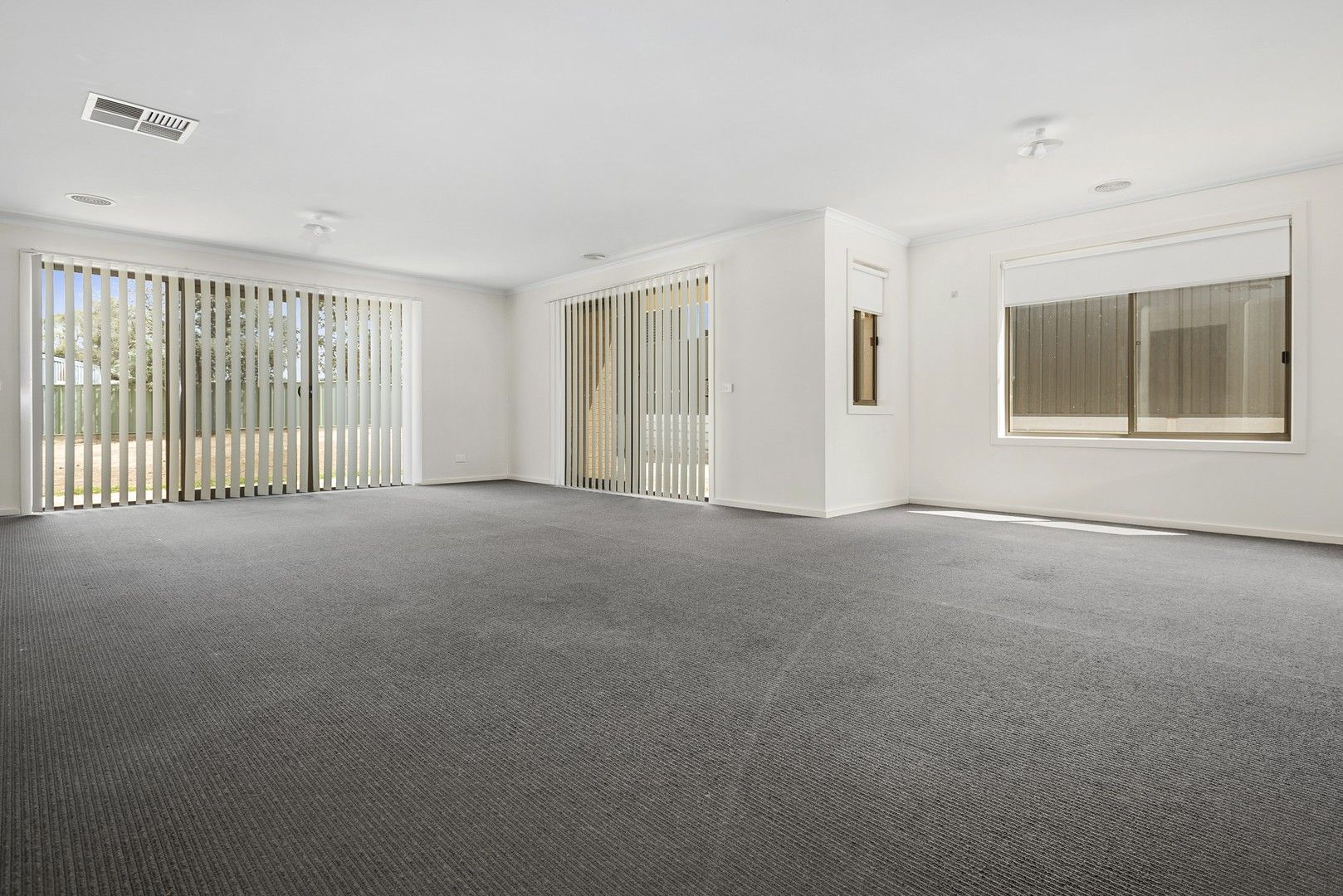 4 bedrooms House in 20 Bunker St KANGAROO FLAT VIC, 3555