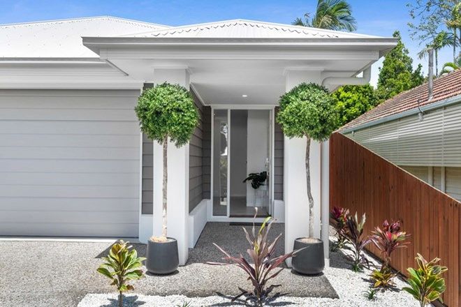 Picture of 67 Hutton Avenue, WYNNUM QLD 4178