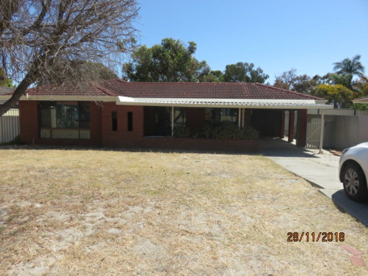 4 bedrooms House in 11 Elliot Place THORNLIE WA, 6108